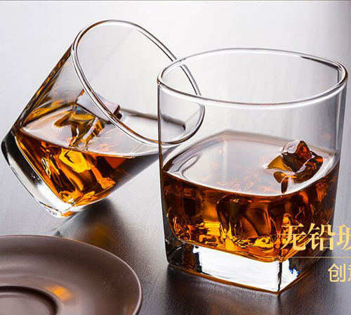 无铅玻璃酒杯