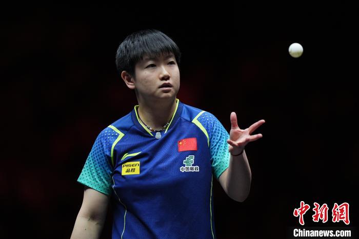 国庆遇赛事，中国红点亮北京赛场，众星拼搏书