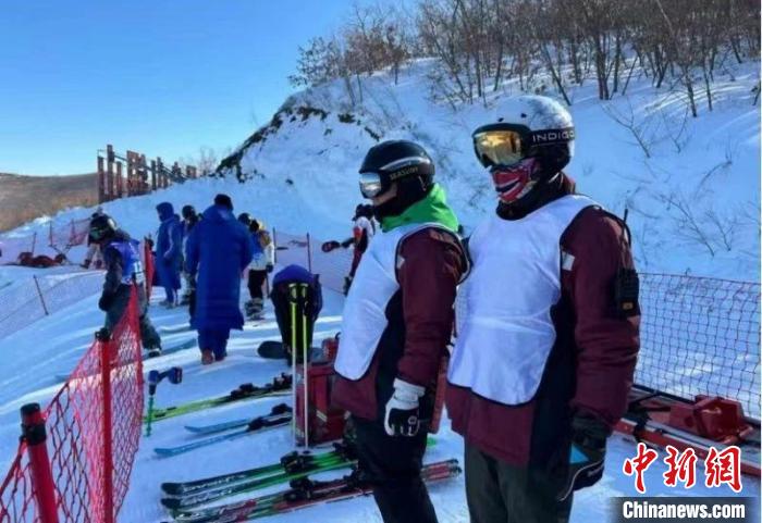 十四冬滑雪医生4分钟抵达赛道守护安全