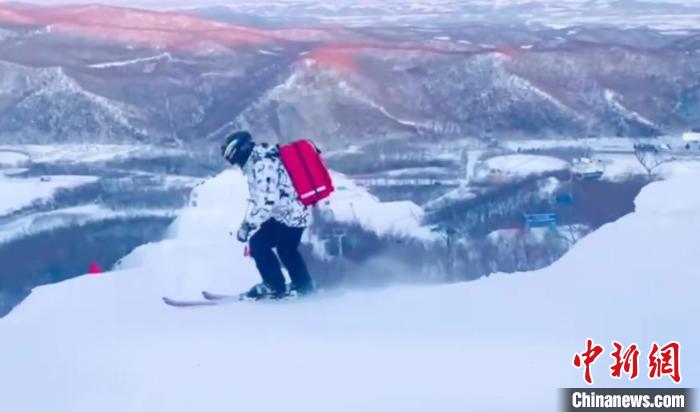 十四冬滑雪医生4分钟抵达赛道守护安全