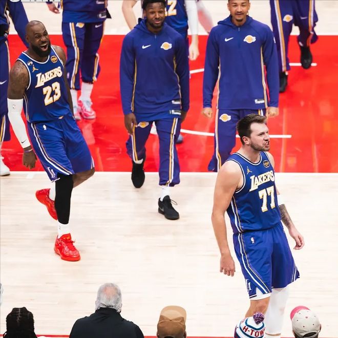 东契奇狂砍60分助湖人8连胜，但季后赛隐患浮现