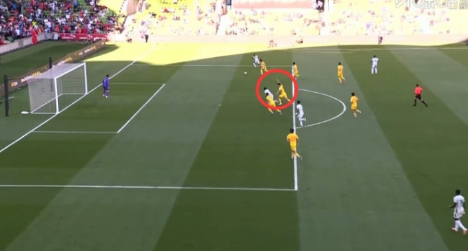 国足对阵喀麦隆遭遇开门黑 开场9分钟连丢两球暴