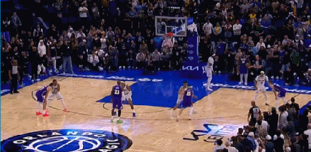 肯纳德绝杀三分助湖人逆转魔术 詹姆斯防守关键