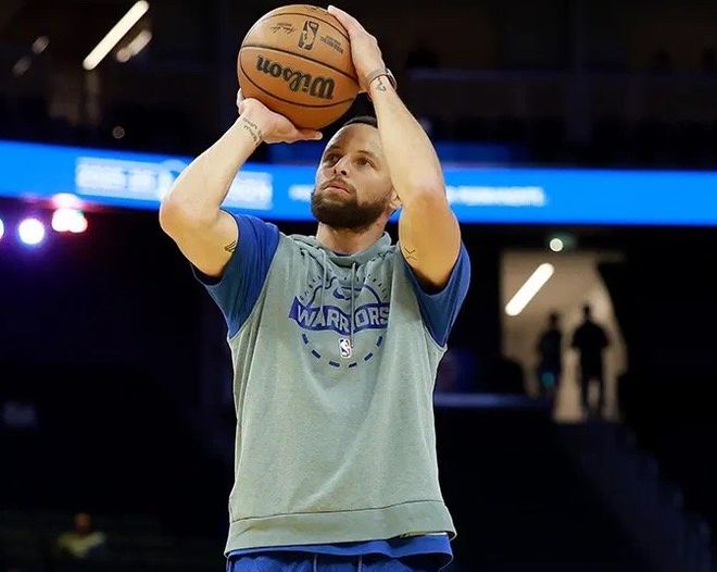 库里伤愈复出迎战火箭，勇士寻求突破