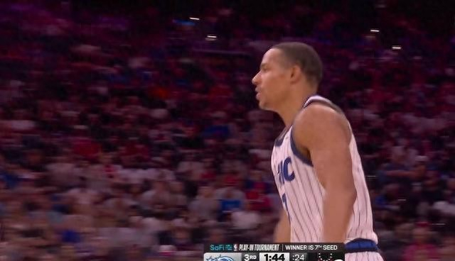 76人锋卫线逆袭赢附加赛 恩比德缺阵显战术韧性